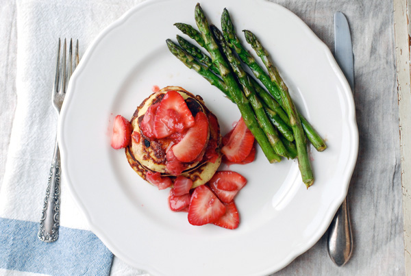 coconut flour pancakes with strawberries (gluten-free) // brooklyn supper
