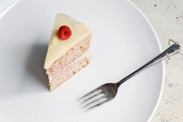 raspberry cake with vanilla buttercream // brooklyn supper