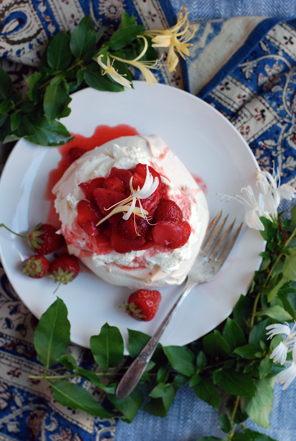 honeysuckle strawberry pavlovas // brooklyn supper