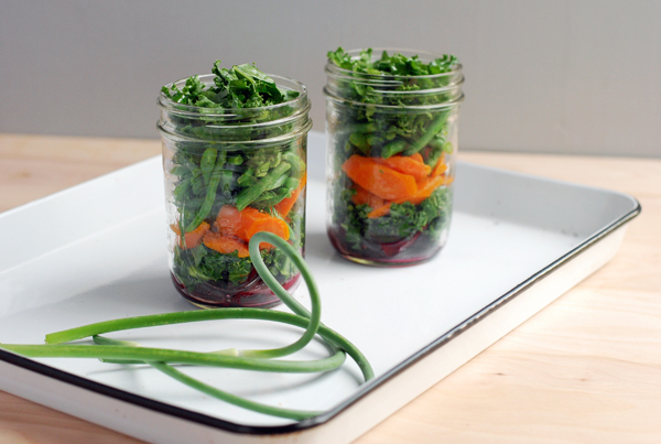 layered salad in a jar // brooklyn supper
