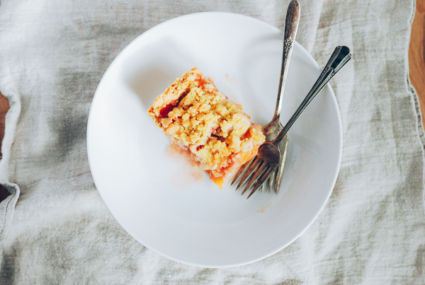 peach crumb slab pie // brooklyn supper