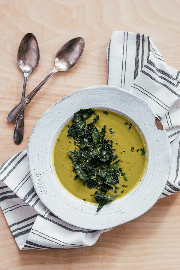 kale cauliflower soup with kale chips // brooklyn supper