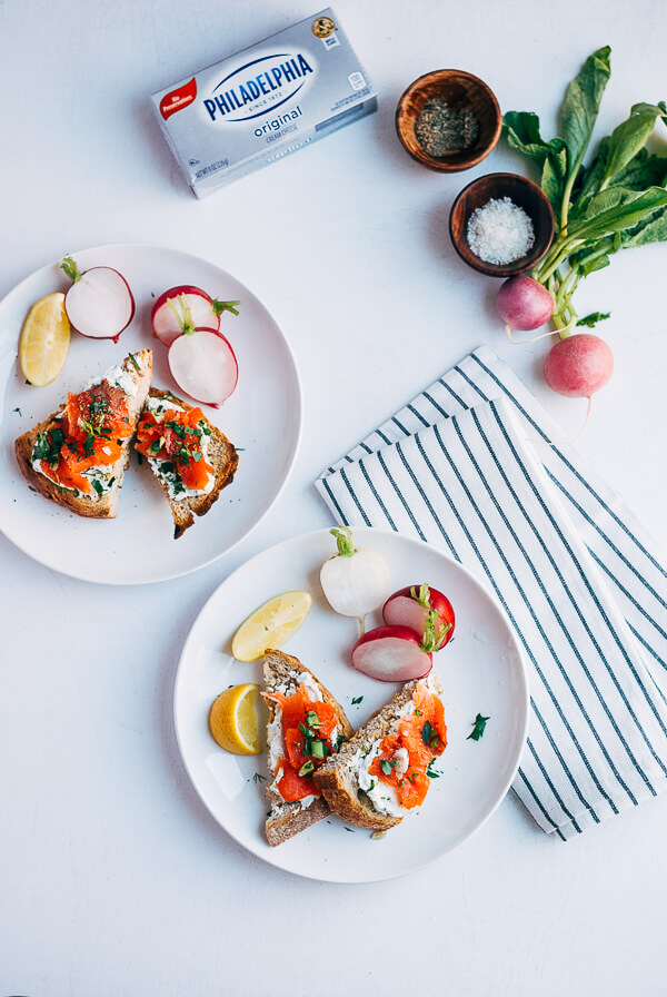 smoked salmon toasts with herbed cream cheese // brooklyn supper