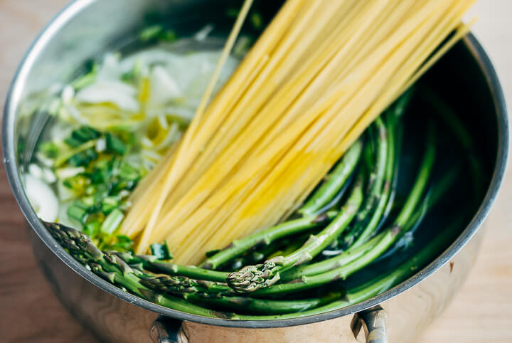 one-pot pasta primavera // brooklyn supper