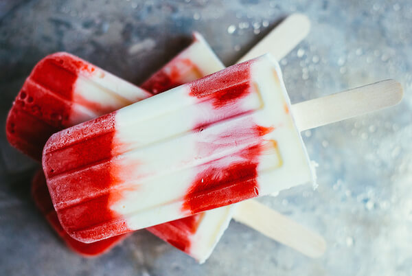 strawberries and sour cream popsicles // brooklyn supper