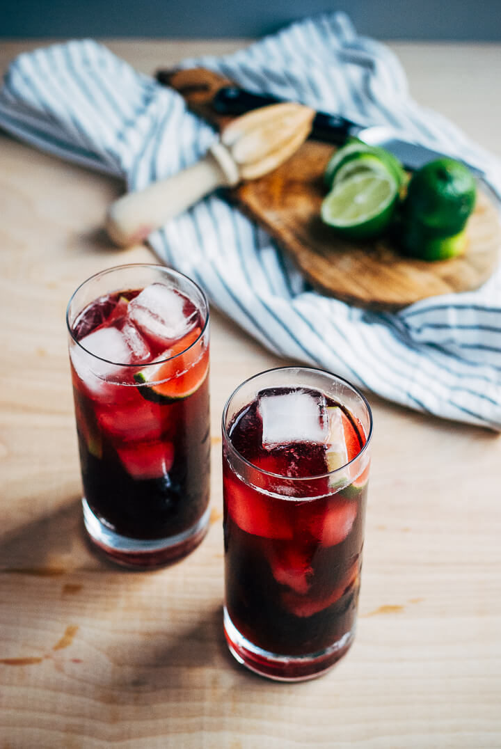 http://brooklynsupper.com/wp-content/uploads/2015/06/red-wine-spritzer13.jpg