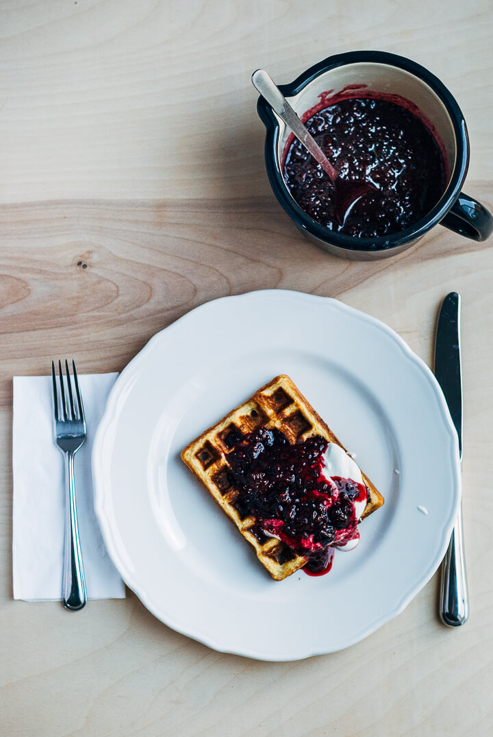 honey cornmeal waffles with blackberry syrup // brooklyn supper