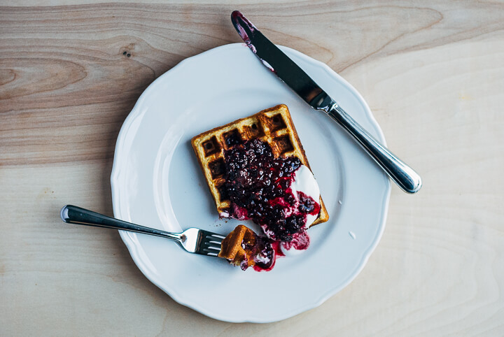 honey cornmeal waffles with blackberry syrup // brooklyn supper