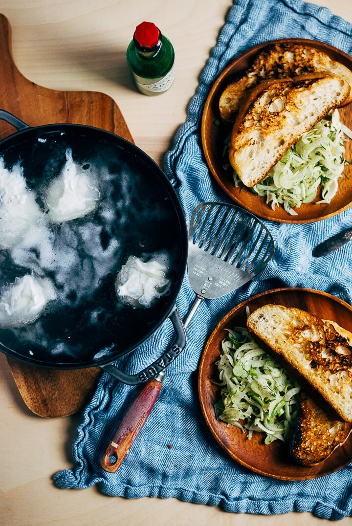 poached eggs, skillet toast and jalapeño fennel salad // brooklyn supper