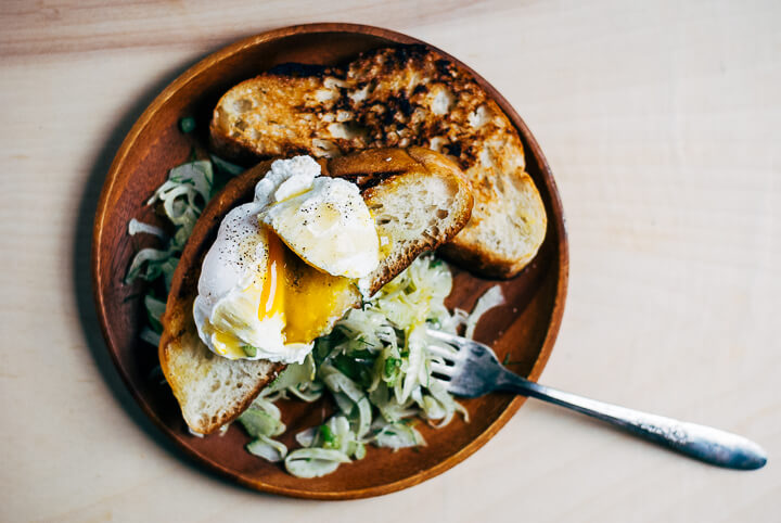 poached eggs, skillet toast and jalapeño fennel salad // brooklyn supper