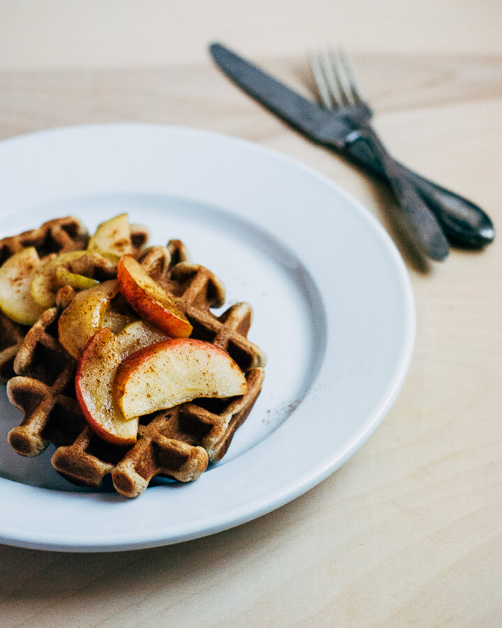 spiced apple waffles // brooklyn supper