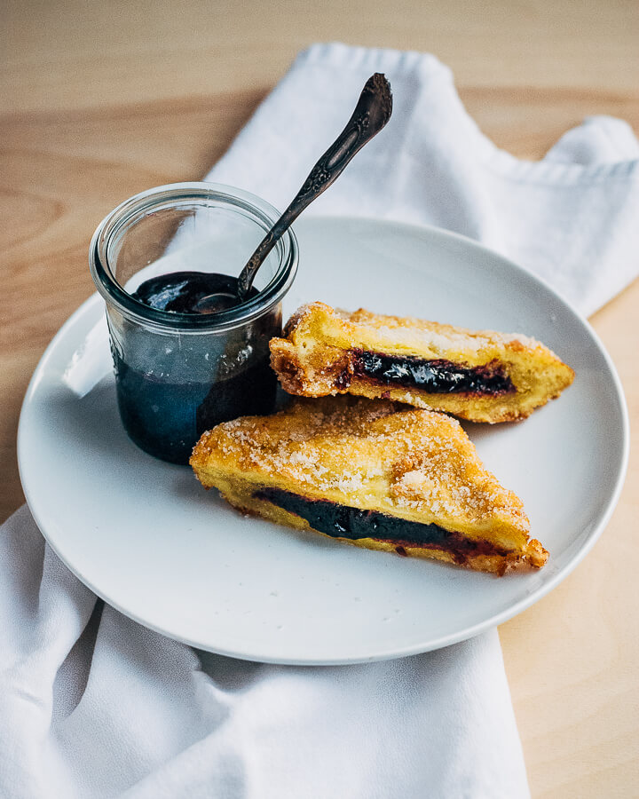 concord grape jelly sandwich donuts // brooklyn supper