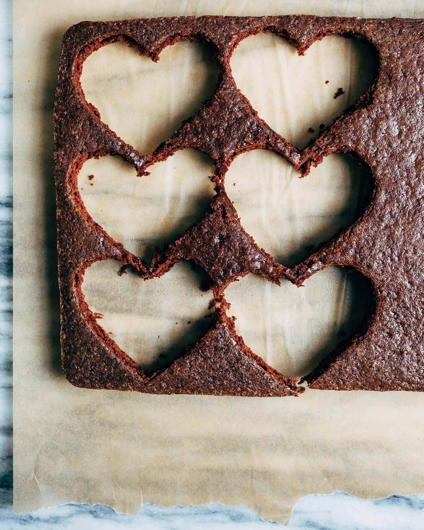 vegan mini chocolate heart cakes // brooklyn supper