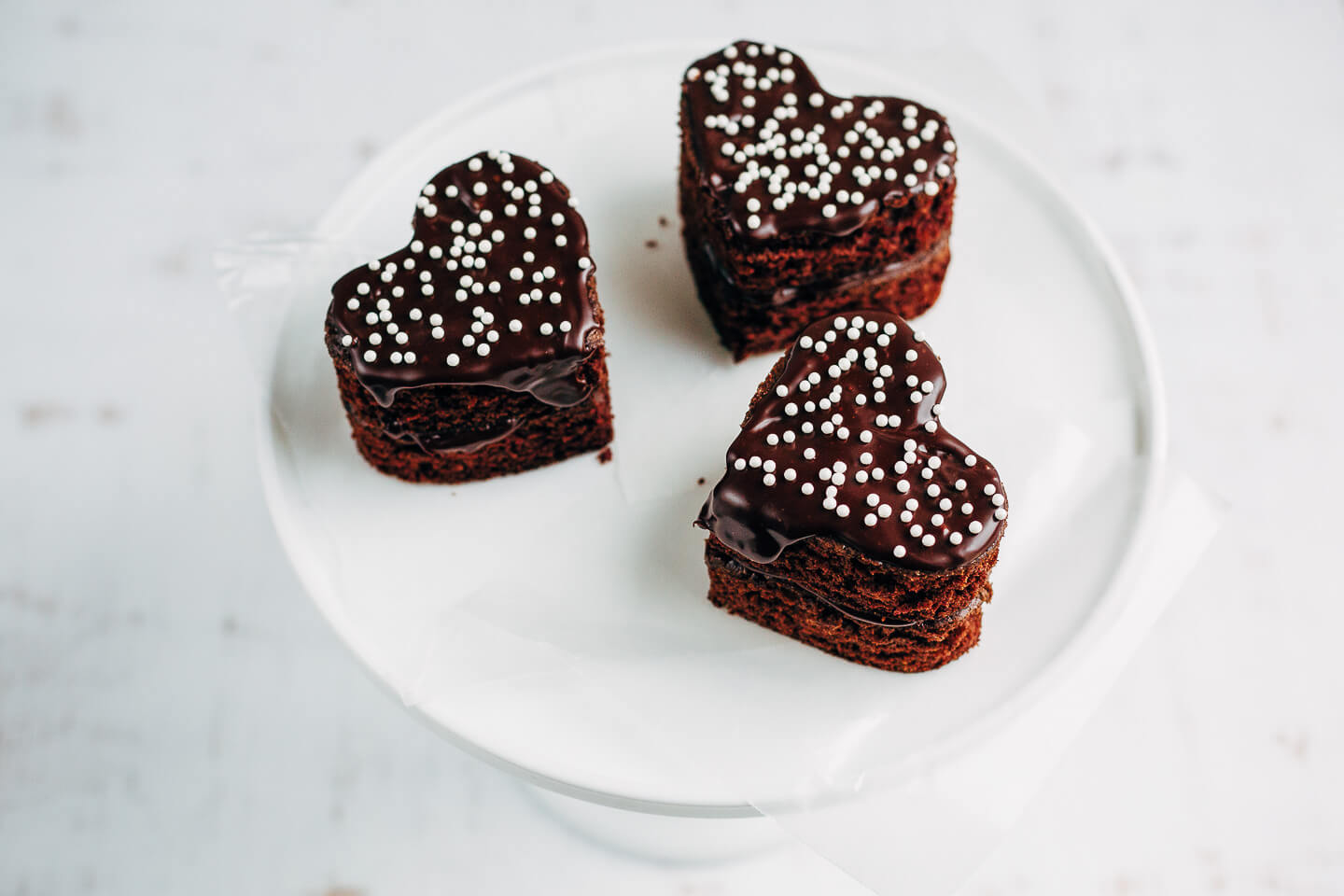 vegan mini chocolate heart cakes // brooklyn supper