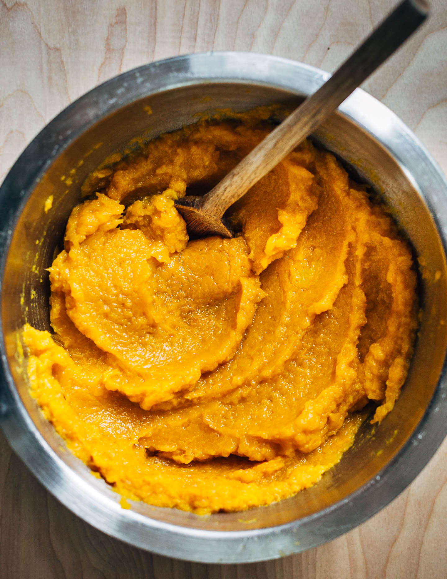 A bowl of pumpkin puree