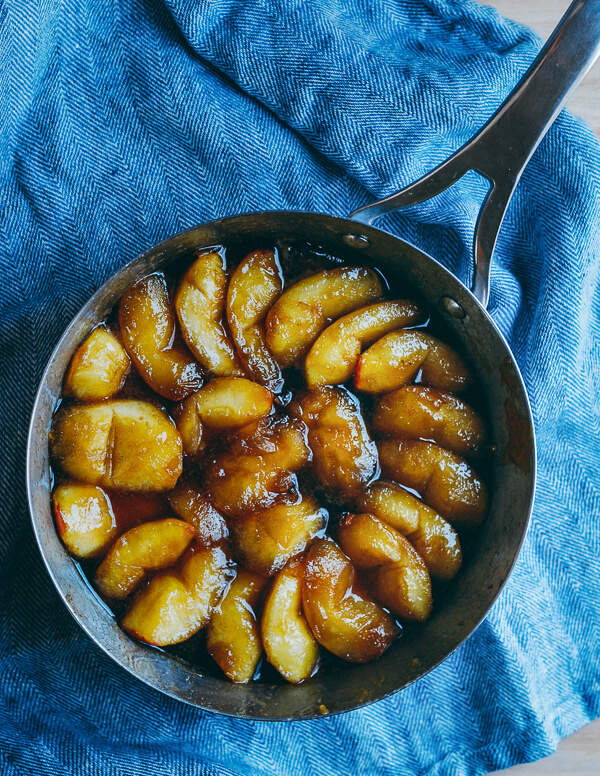 A tarte tatin in a skillet, ready to bake.