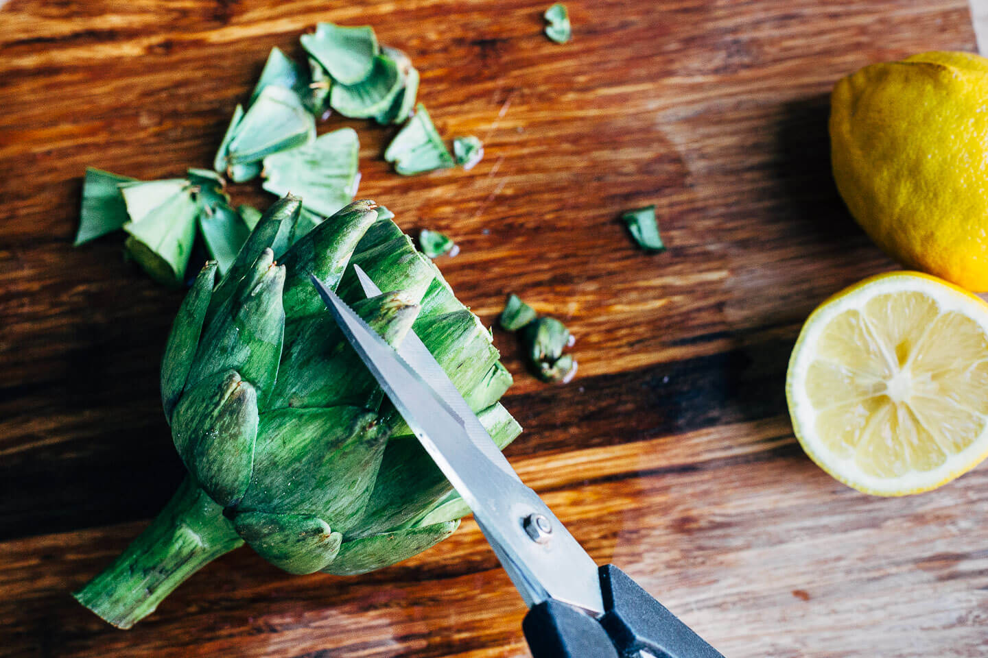 steamed artichokes with roasted garlic aioli // brooklyn supper