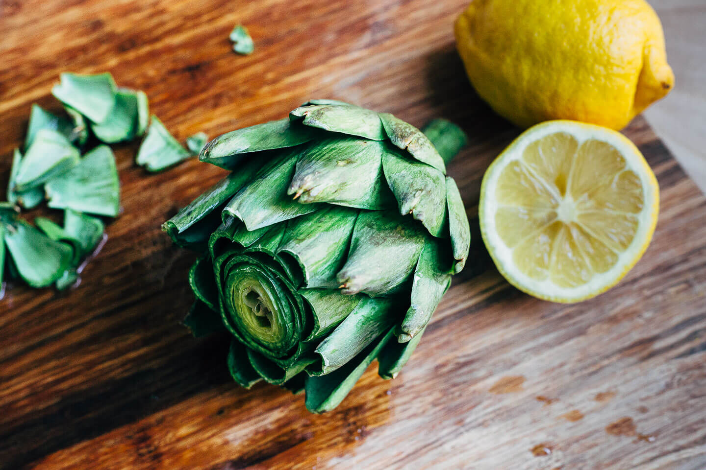 steamed artichokes with roasted garlic aioli // brooklyn supper