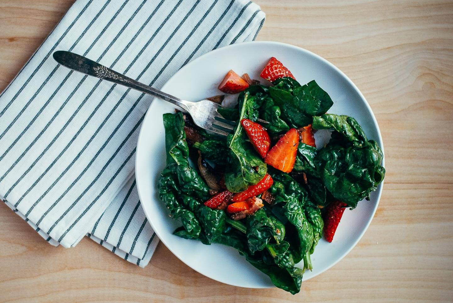 strawberry spinach salad with bacon // brooklyn supper