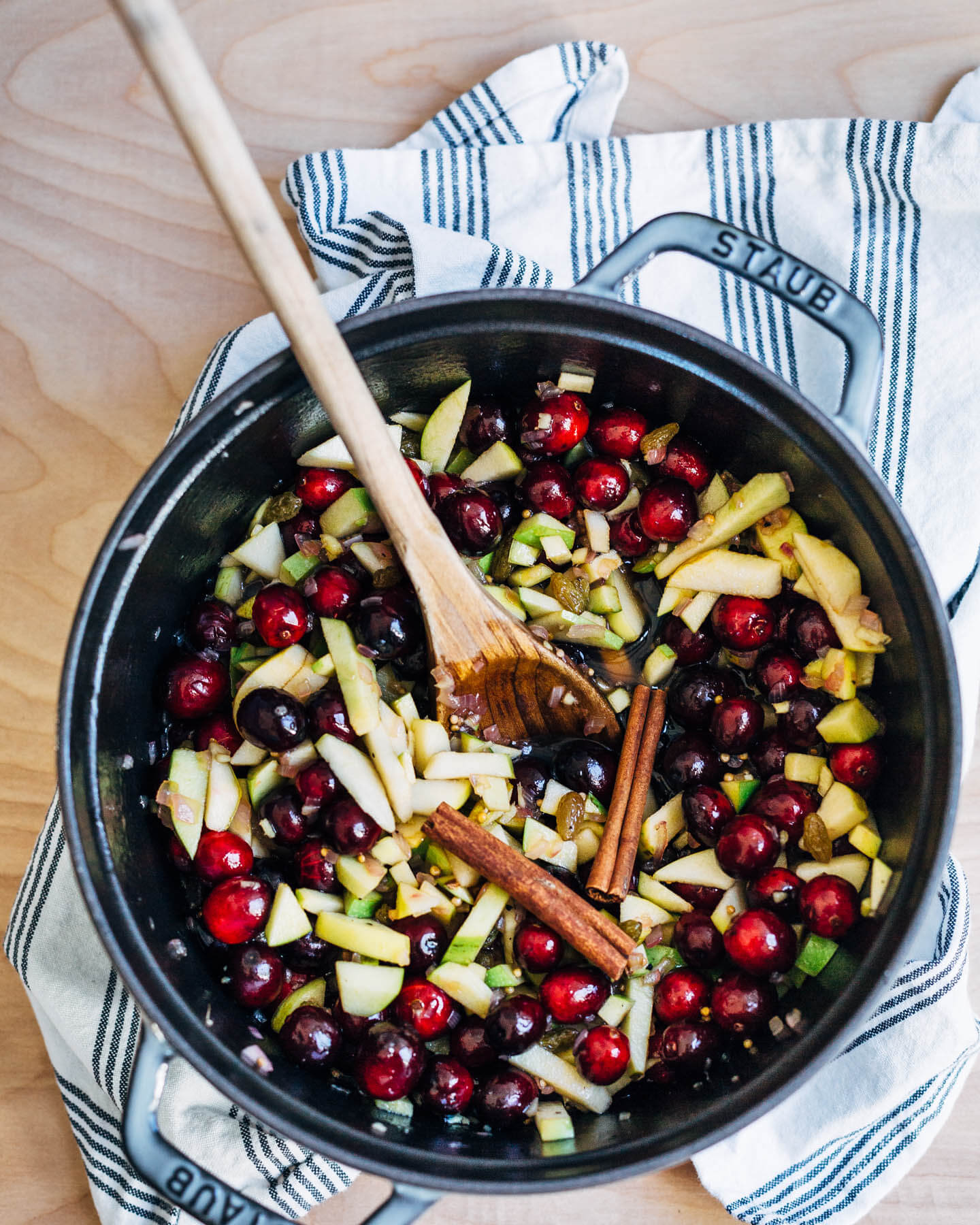 cranberry apple chutney // brooklyn supper