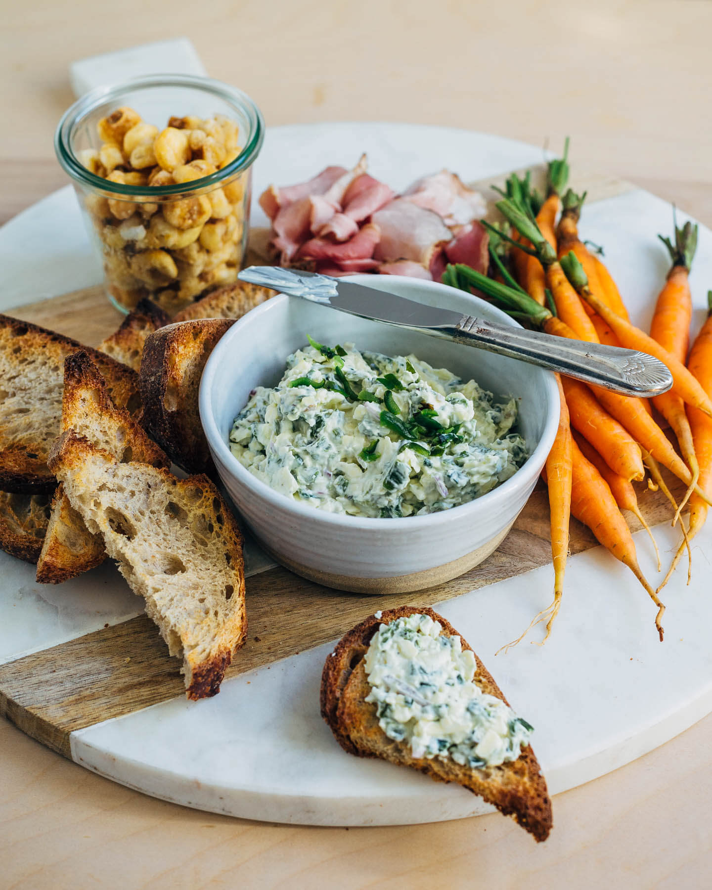 roasted green chili pimento cheese // brooklyn supper