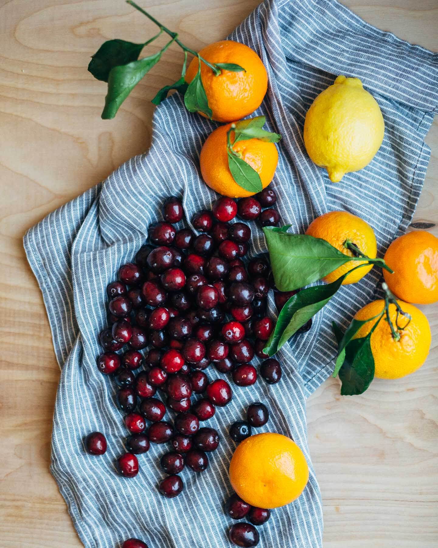 orange-cranberry bundt cake // brooklyn supper