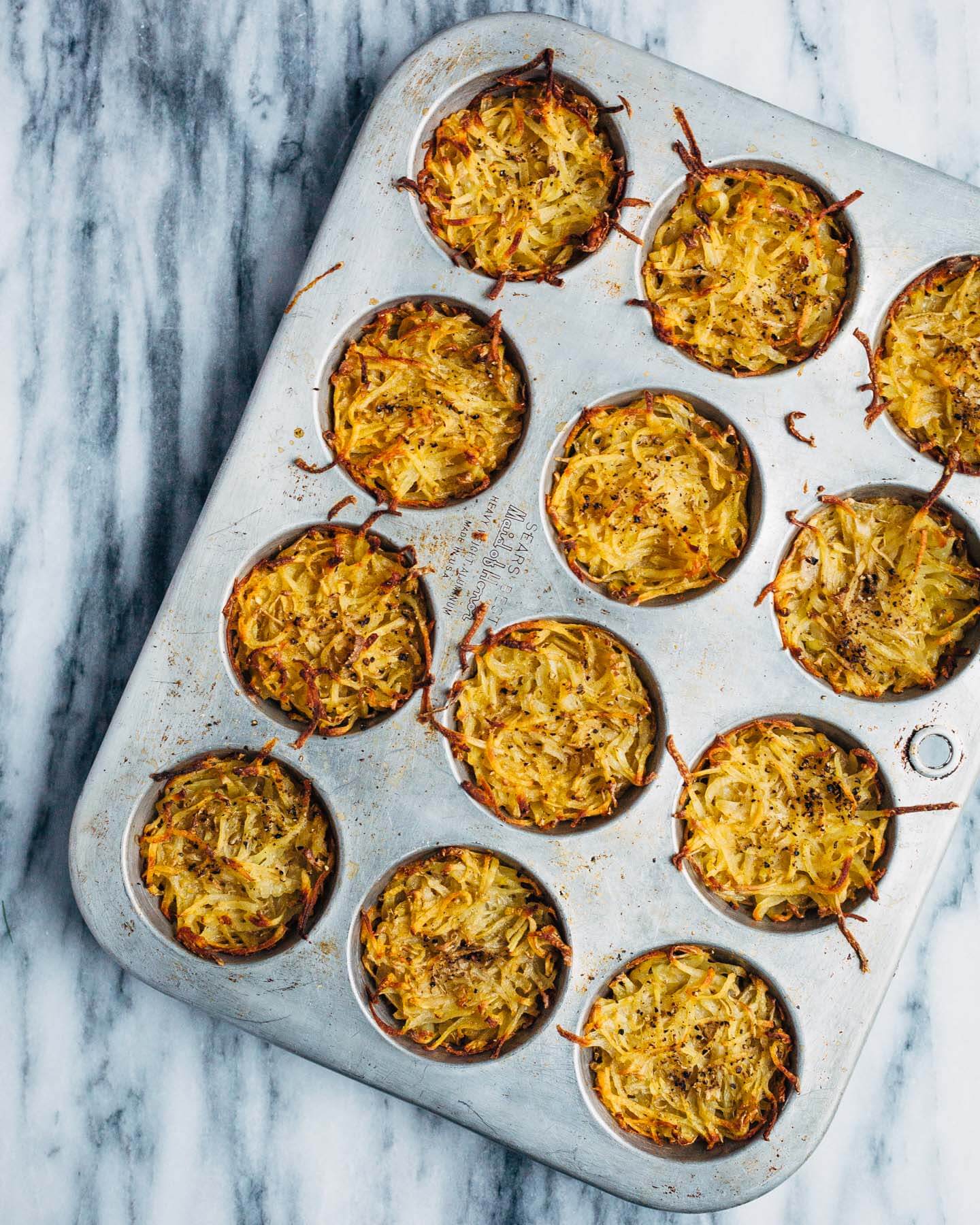 kale eggs florentine over muffin tin hash browns // brooklyn supper