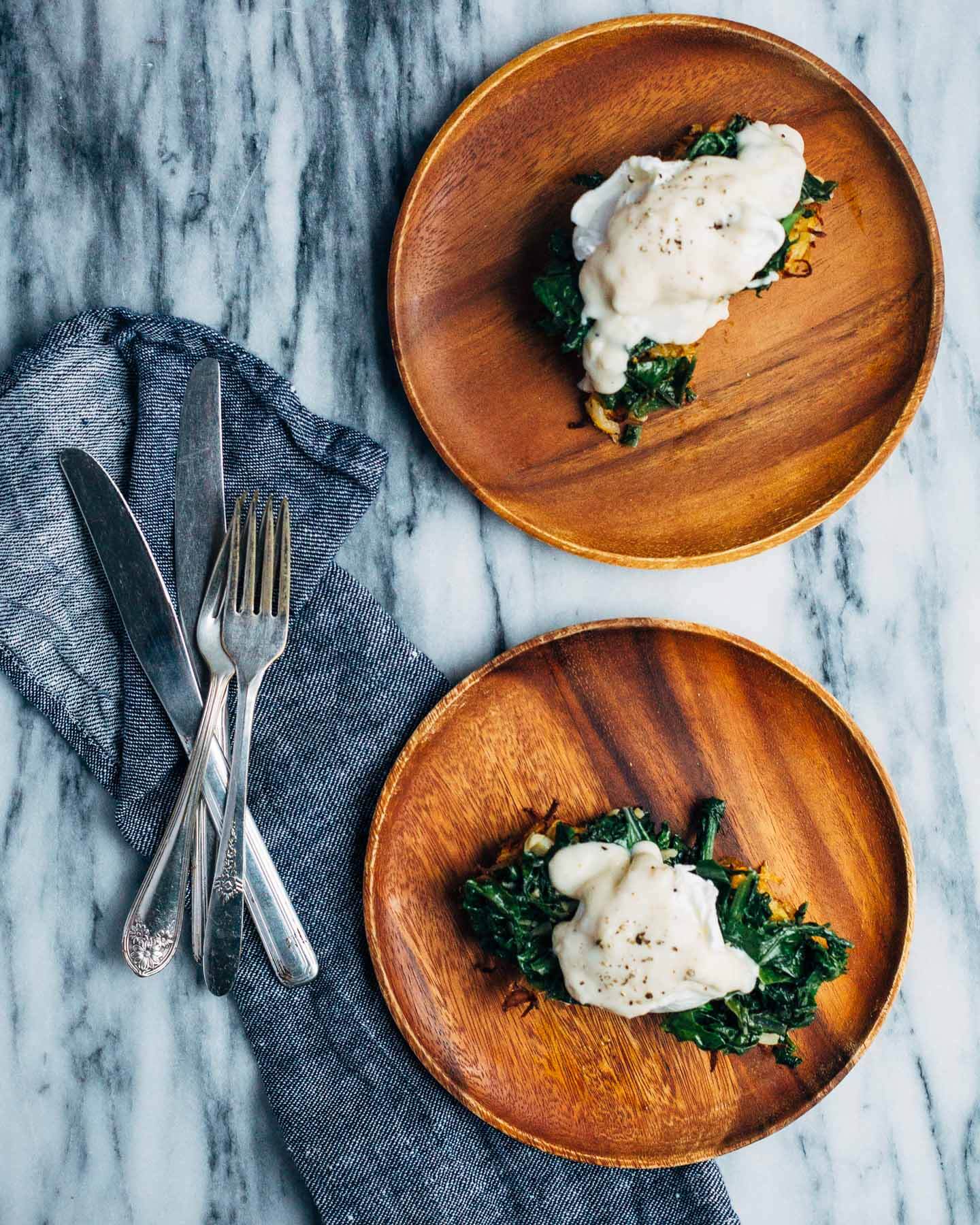 kale eggs florentine over muffin tin hash browns // brooklyn supper