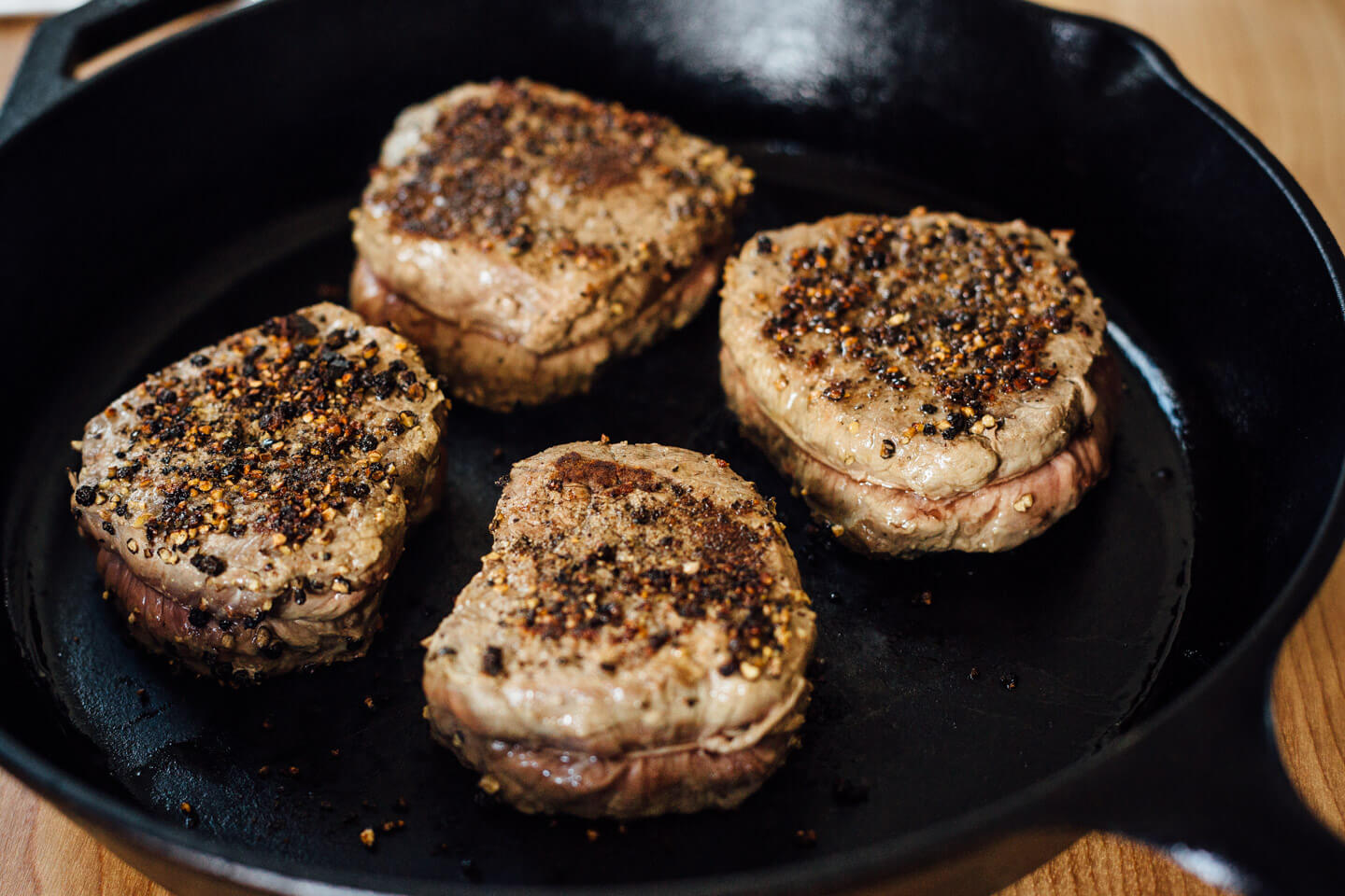 steak au poivre and frites