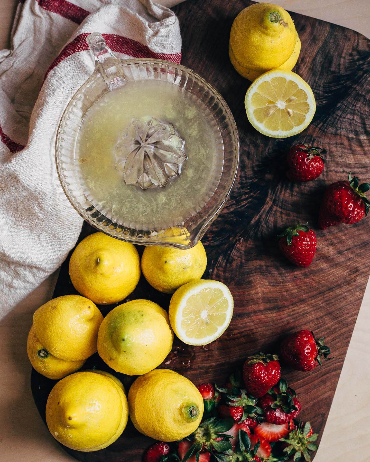 ginger and roasted strawberry lemonade // brooklyn supper