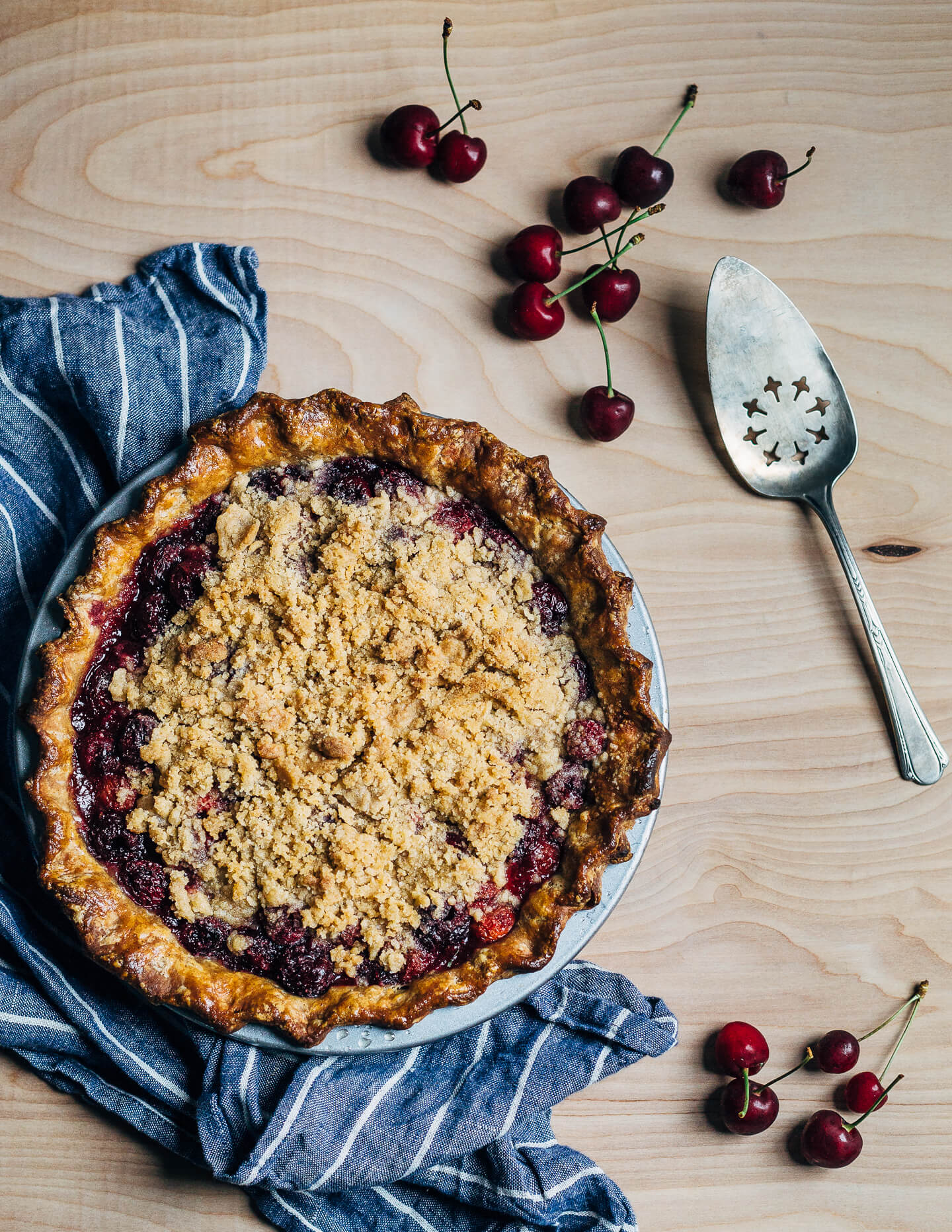 whole wheat sour cherry crumb pie // brooklyn supper