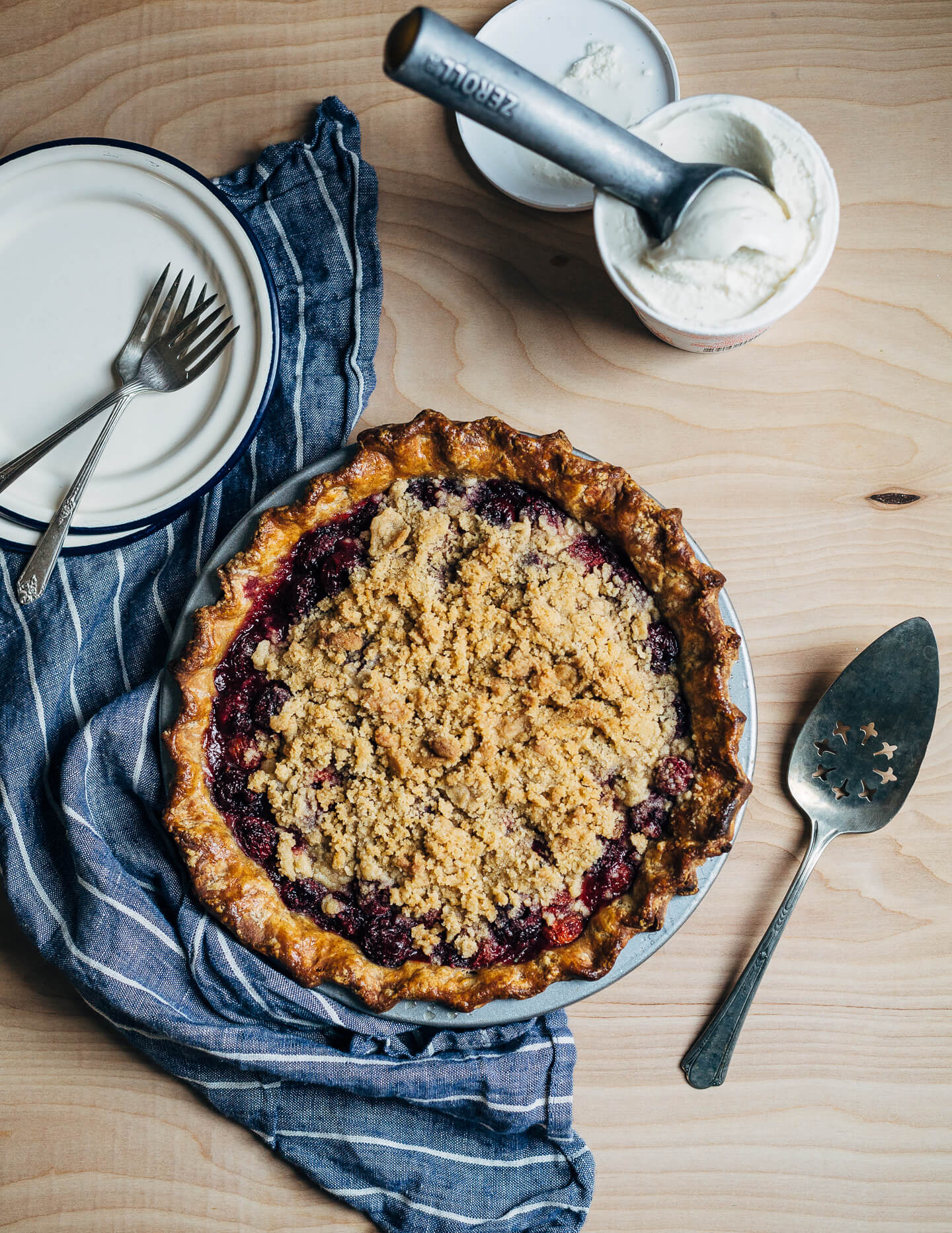 whole wheat sour cherry crumb pie // brooklyn supper