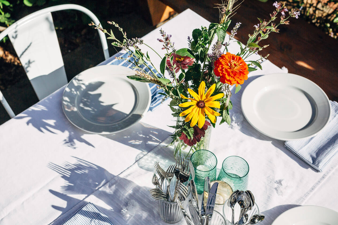 backyard burgers with friends // brooklyn supper