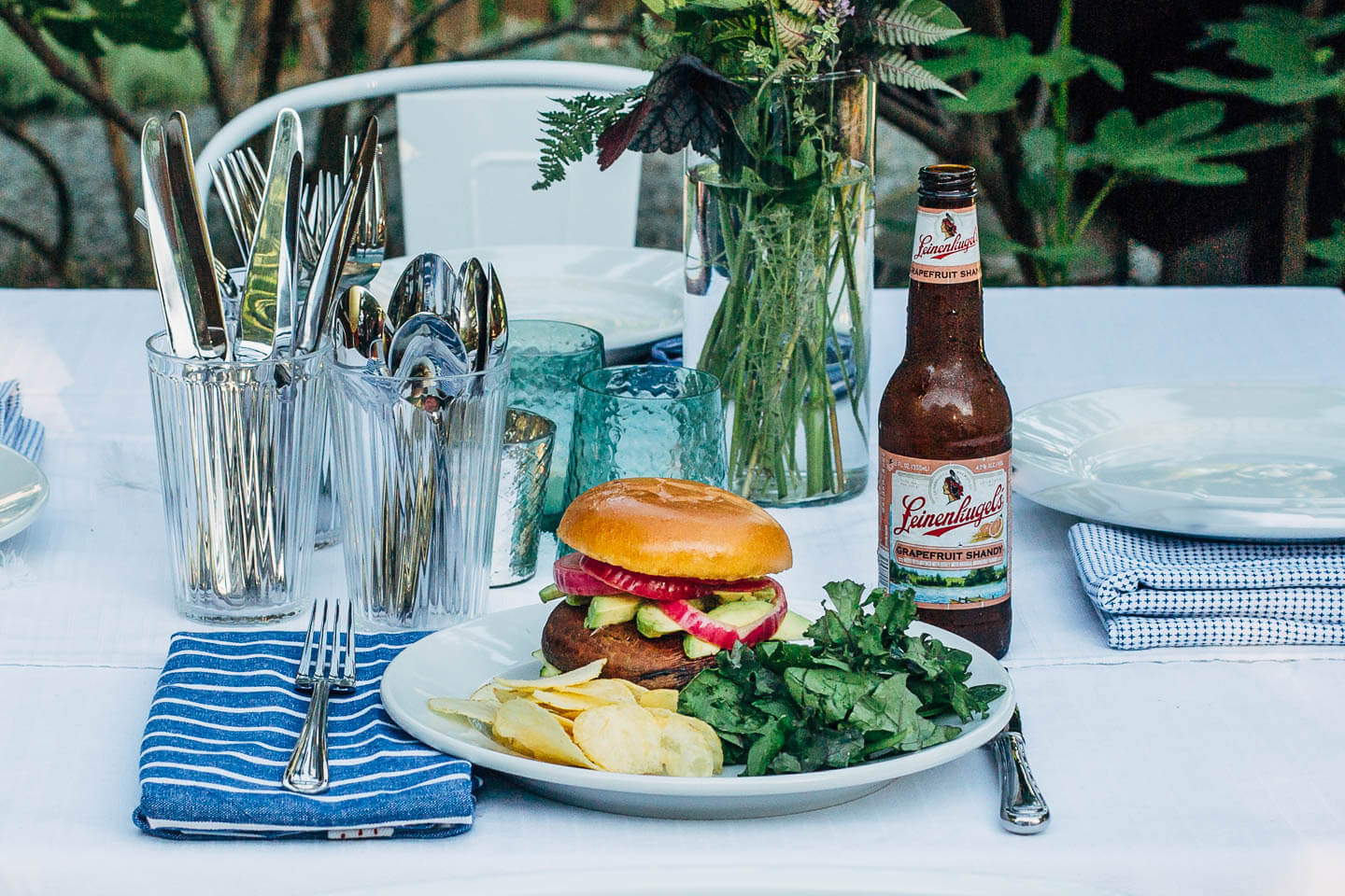 backyard burgers with friends // brooklyn supper