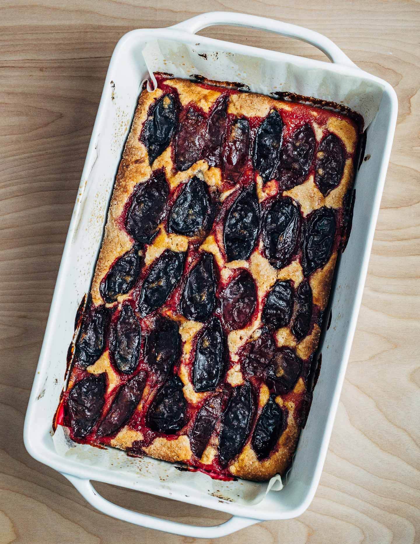 spelt plum cake with vanilla bean // brooklyn supper