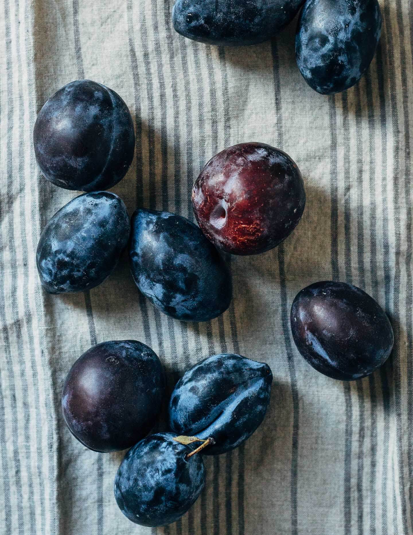 spelt plum cake with vanilla bean // brooklyn supper