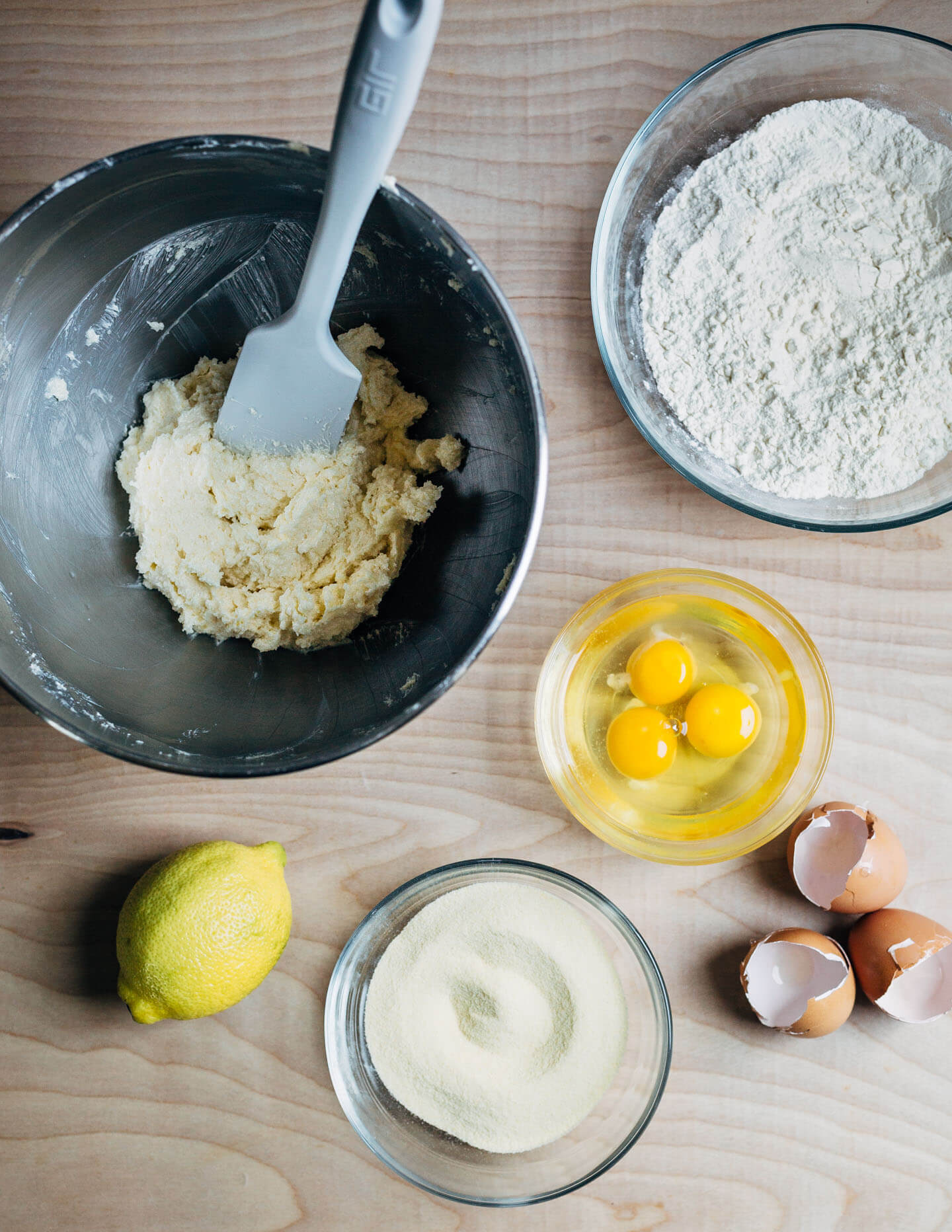 Ingredients for semolina shortcakes with farm fresh eggs and lemons. 