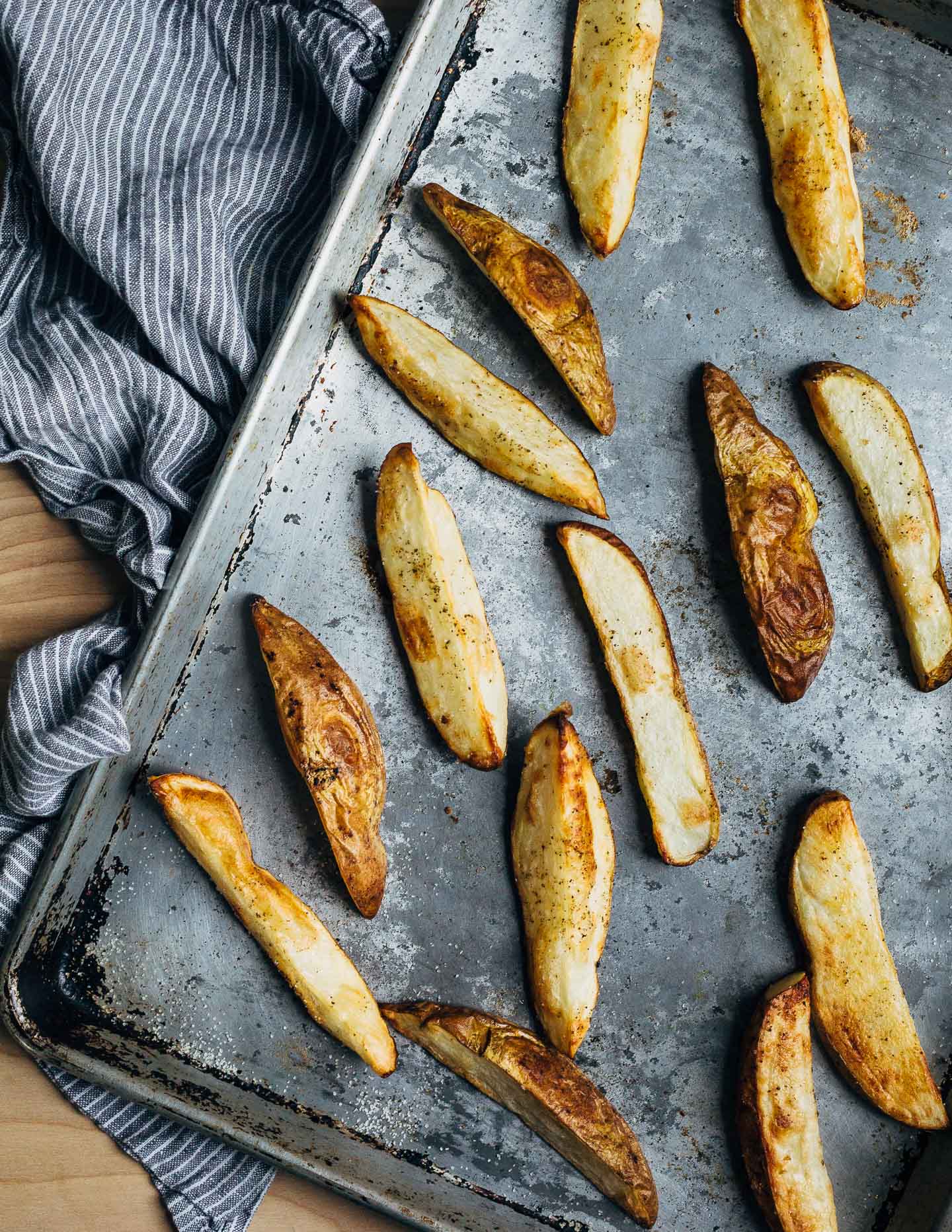 Oven roasted crispy potato wedges. 