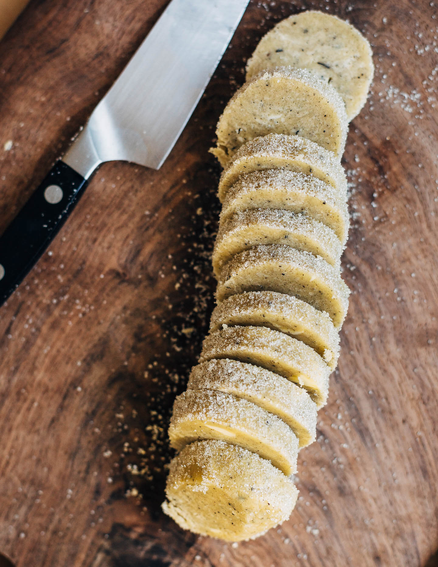 Sliced sablé dough.