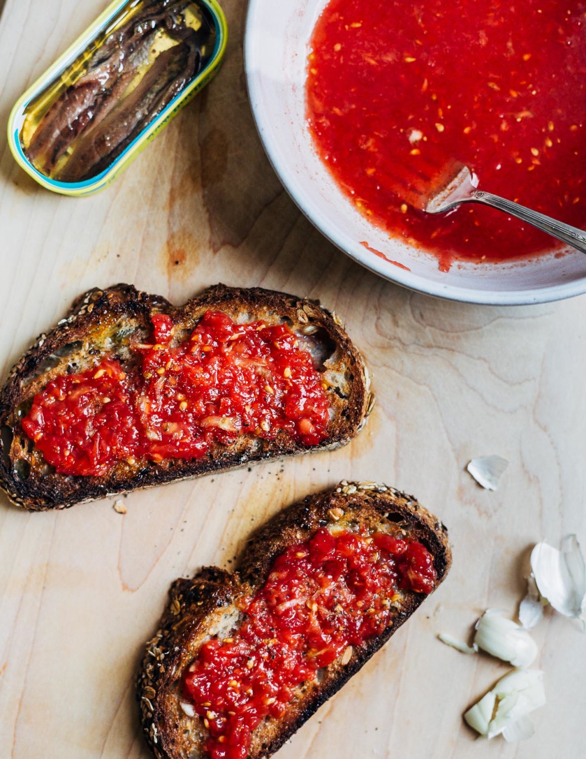 Pan Con Tomate Spanish Style Tomato Toasts Brooklyn Supper   Pan Con Tomate 4 1187x1536 