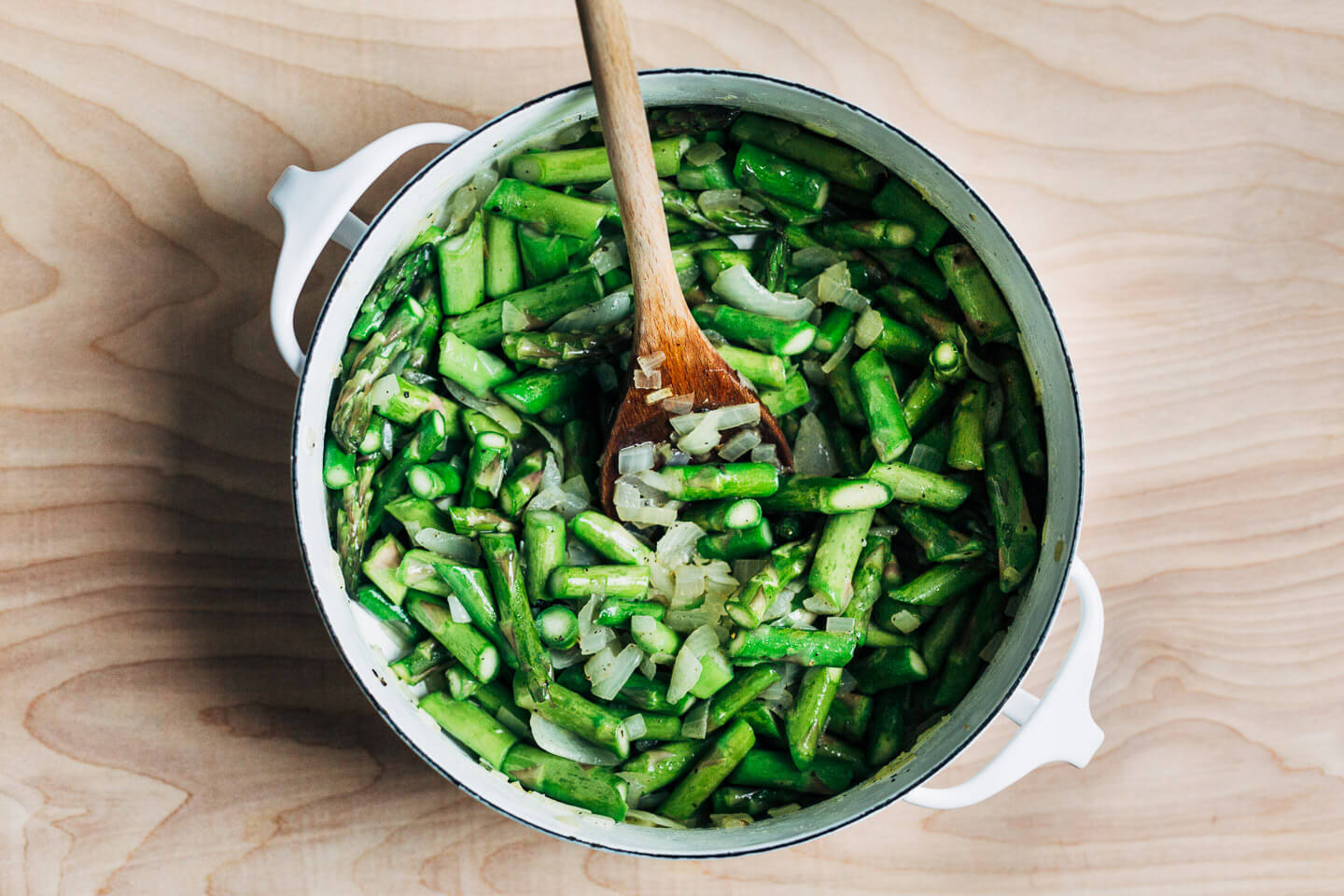 Making cream of asparagus soup