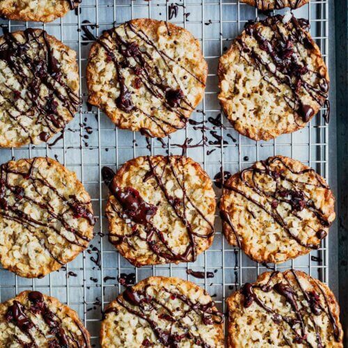 Easy and Amazing Oatmeal Lace Cookies